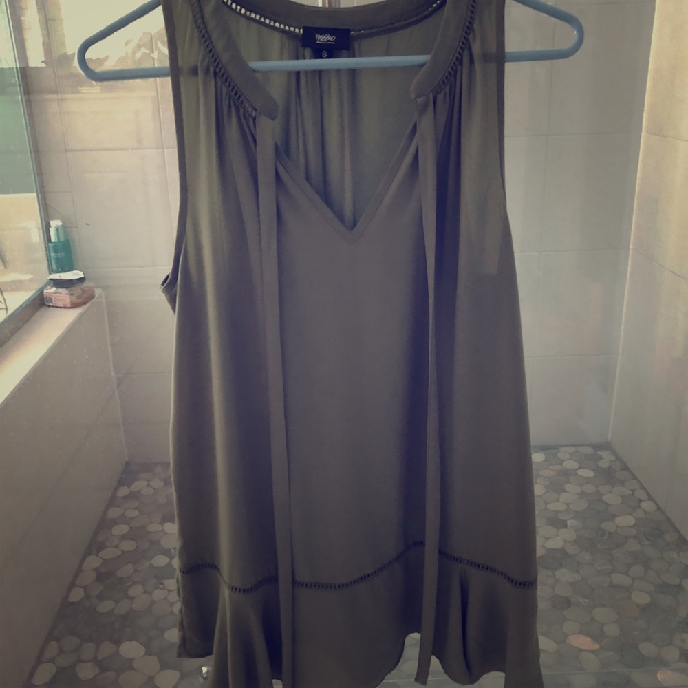 Cute sleeveless blouse
